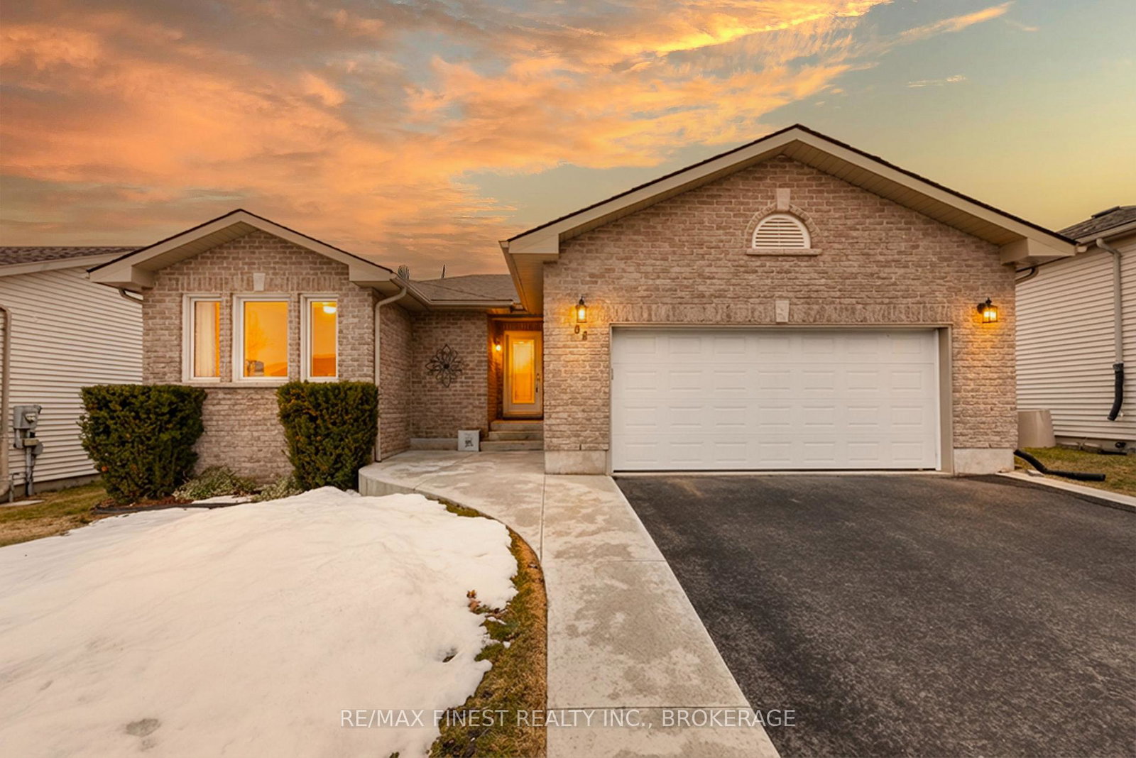 84-kildare-avenue-loyalist-ontario-x12929894