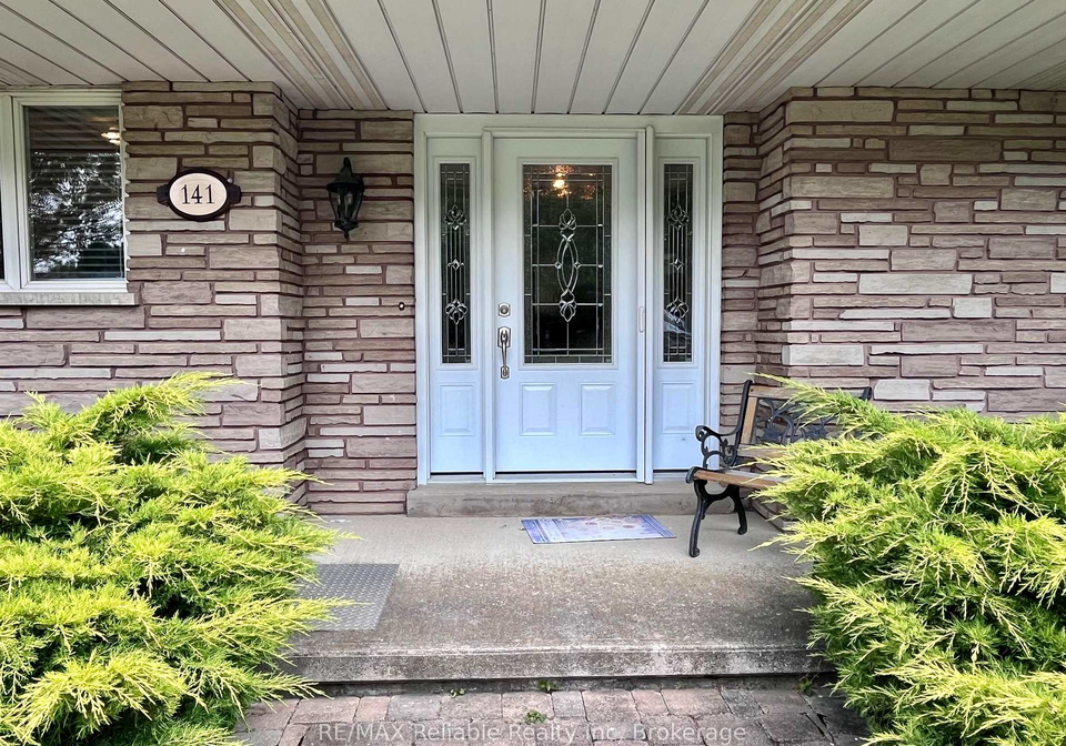 141-charles-street-north-huron-ontario-x12929920