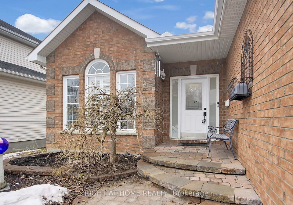 19-cinnabar-way-ottawa-ontario-x12929944
