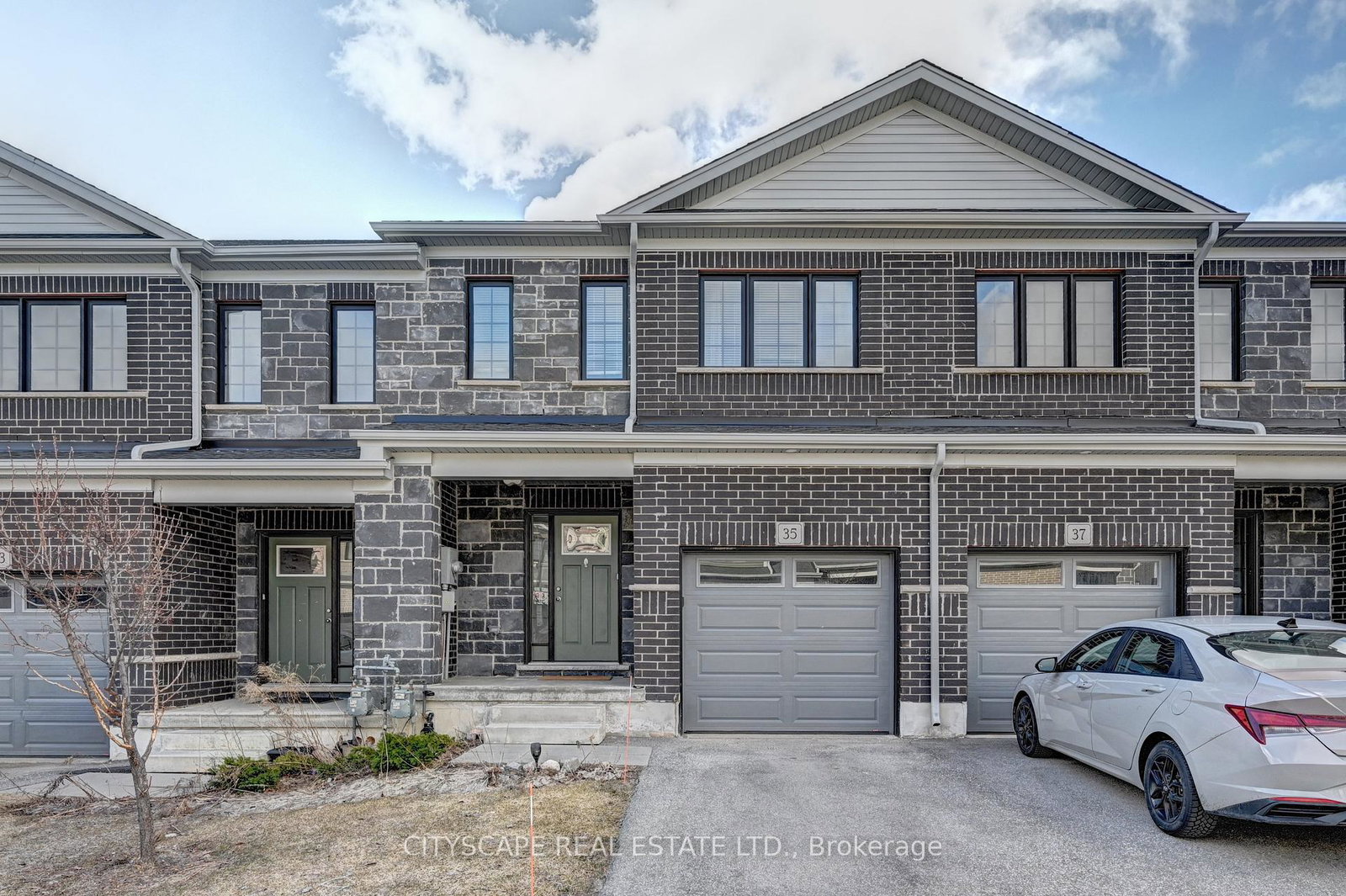 35-woodedge-circle-kitchener-ontario-x12930206