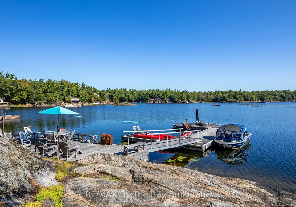 18152-georgian-bay-shore-georgian-bay-ontario-x12930586