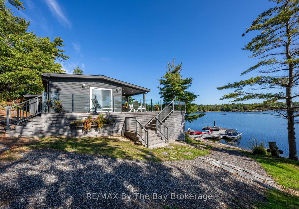 18152-georgian-bay-shore-georgian-bay-ontario-x12930586