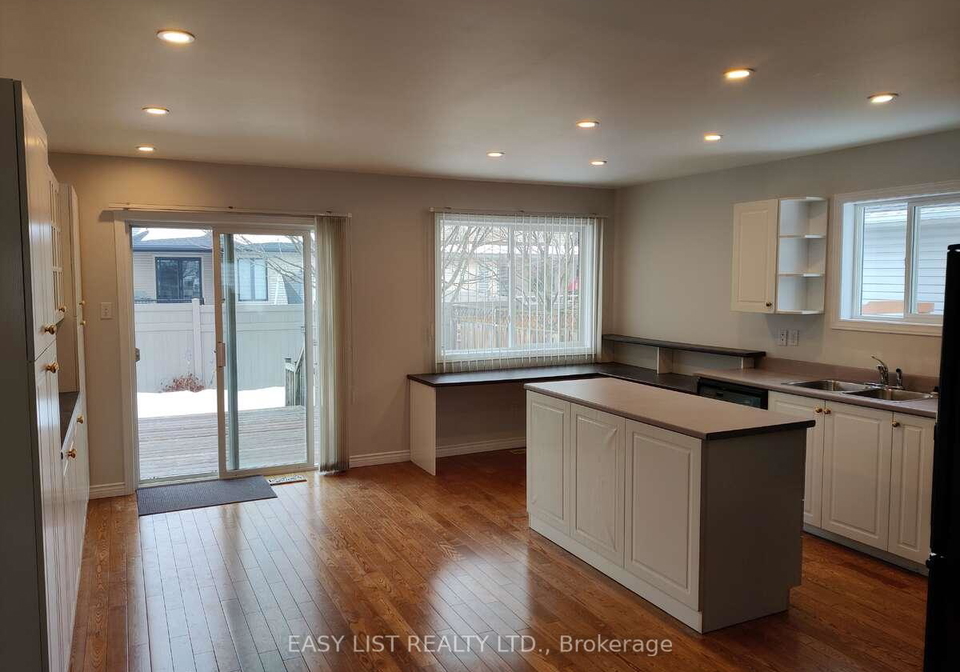 16-fairview-crescent-arnprior-ontario-x12930862