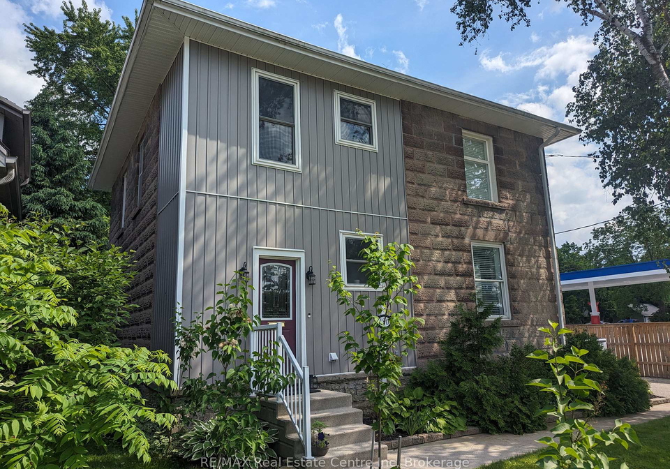 180-union-street-w-centre-wellington-ontario-x12931566