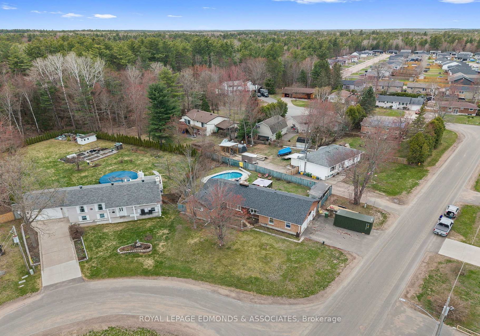 58-hilda-street-petawawa-ontario-x12932318