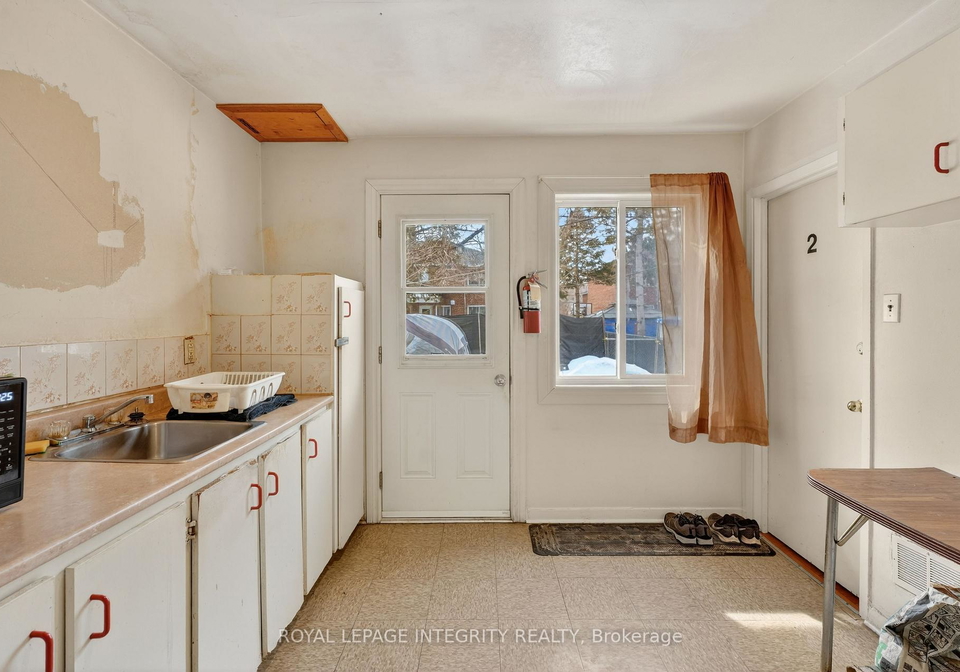 322-324-queen-mary-street-ottawa-ontario-x12932772