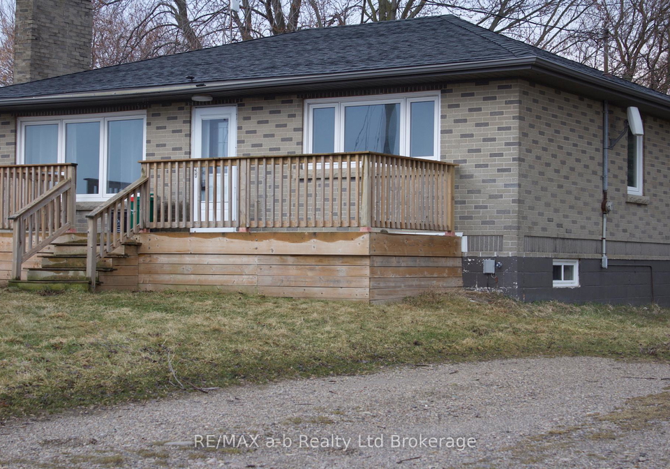 685538-highway-2-highway-woodstock-ontario-x12932870