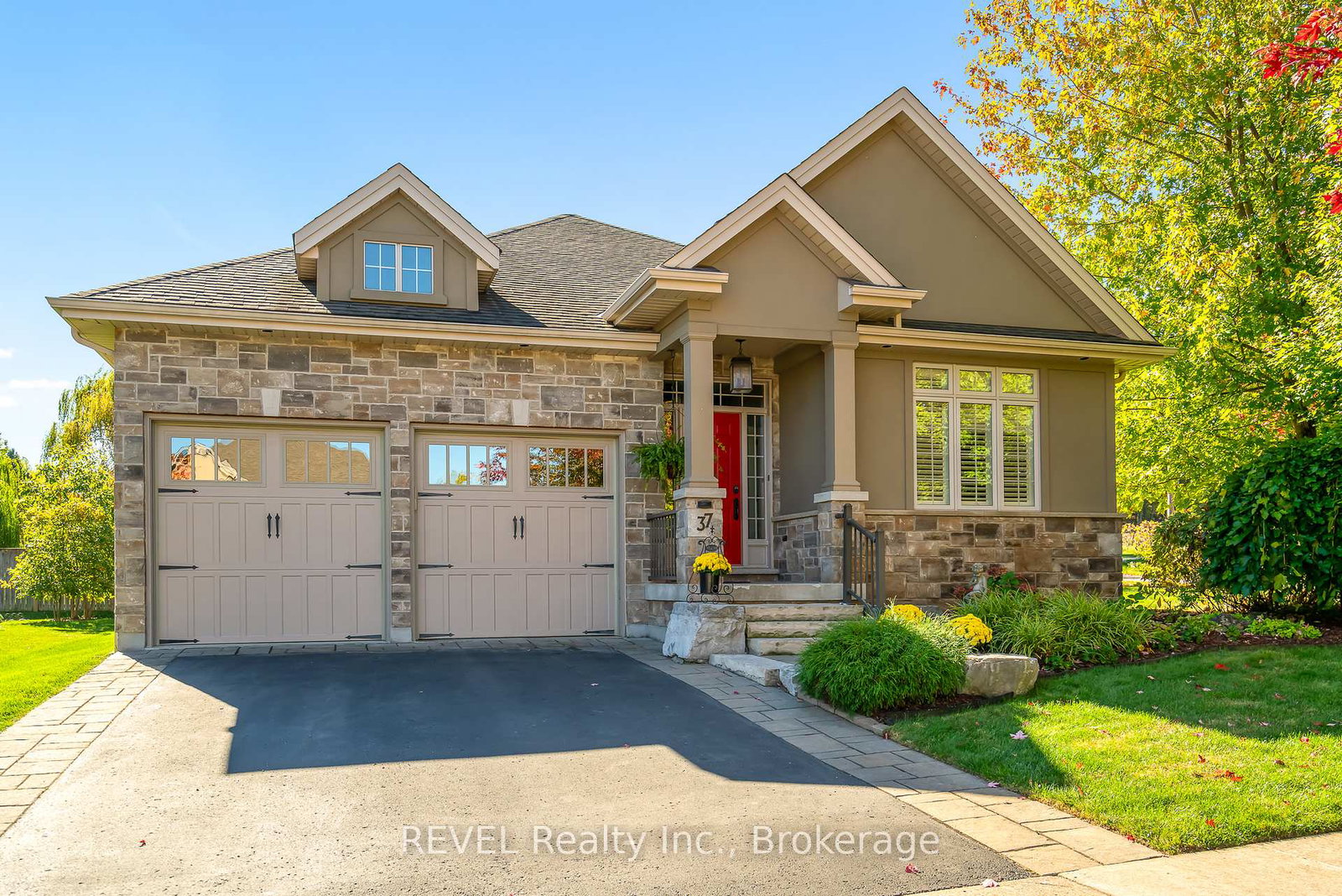 37-hickory-avenue-niagara-on-the-lake-ontario-x12932910