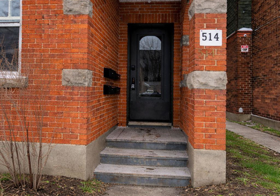 514-bay-street-ottawa-ontario-x12933060