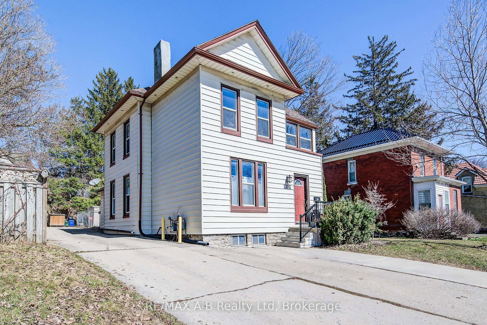587-ingersoll-avenue-woodstock-ontario-x12933154