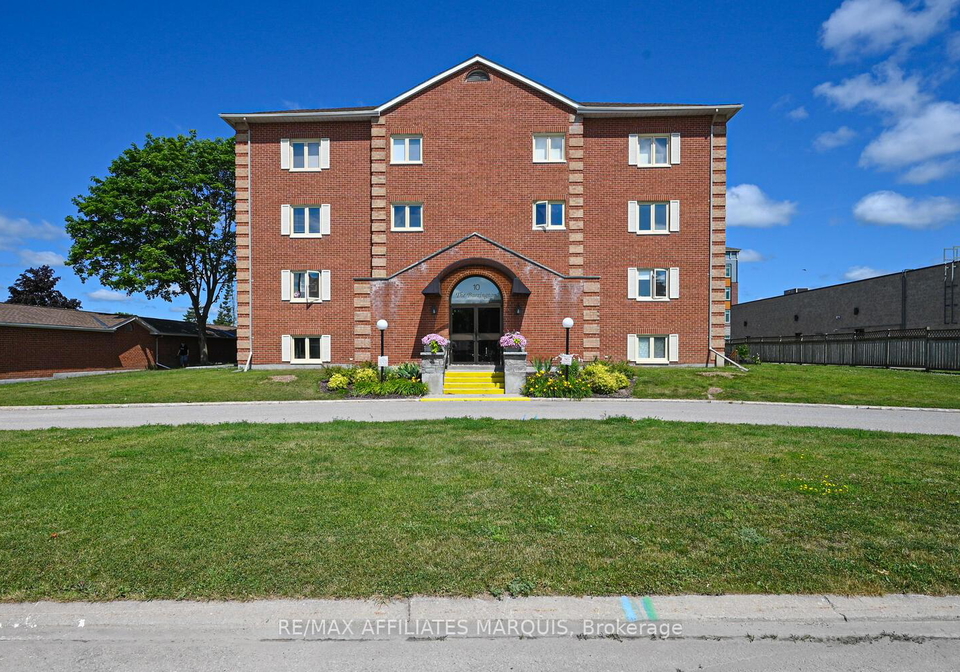 10-armstrong-drive-smiths-falls-ontario-x12933494