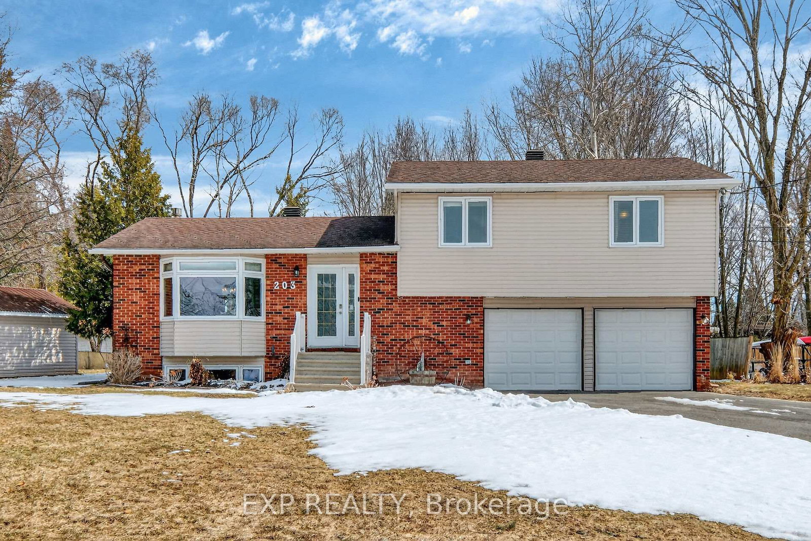 203-stanley-crescent-russell-ontario-x12933802