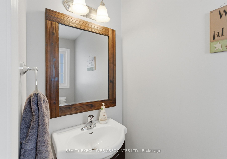 71-truax-street-kawartha-lakes-ontario-x12933812