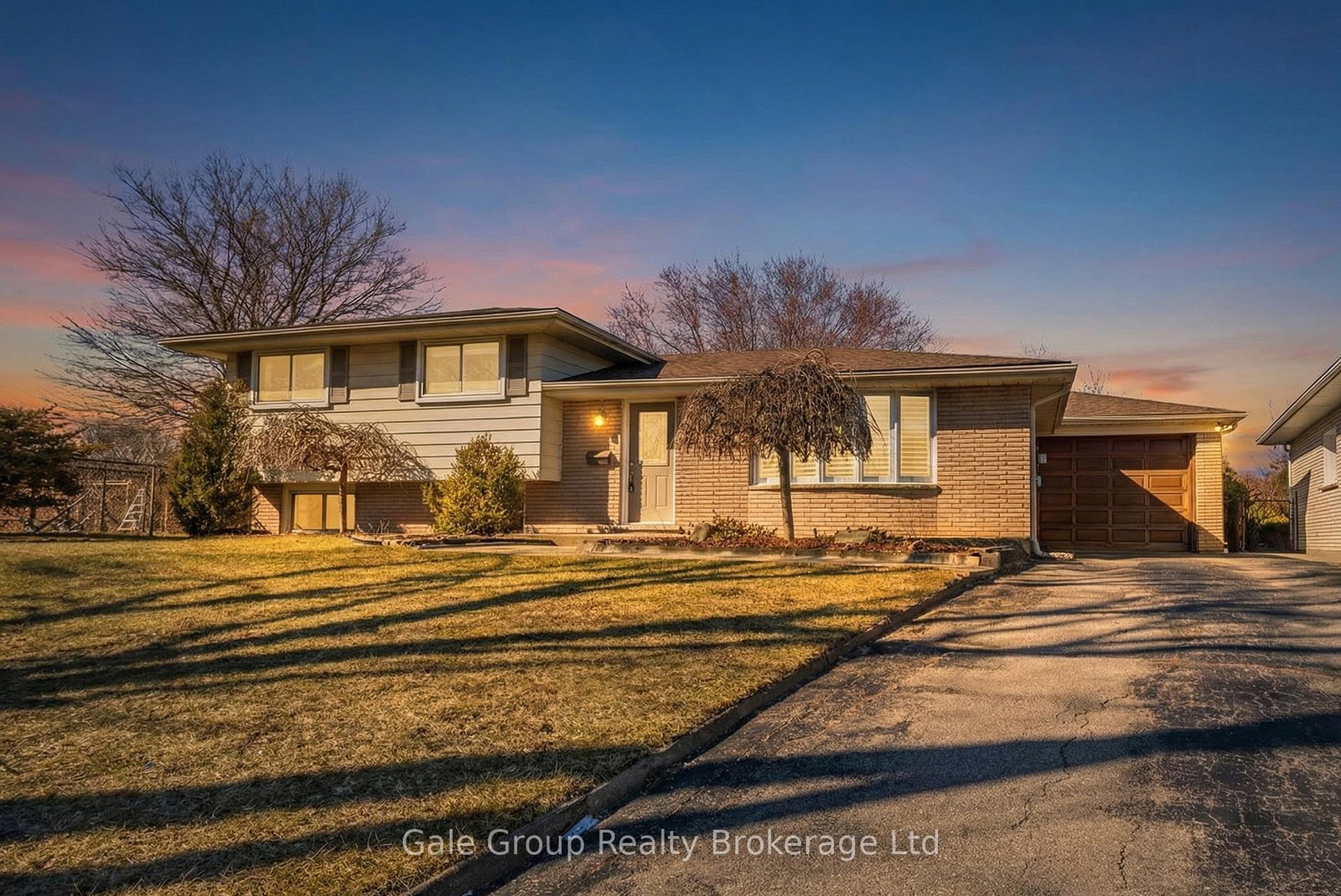 7-tuscarora-court-brantford-ontario-x12933840