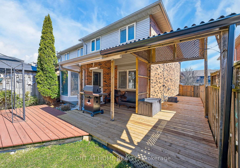 32-perthshire-court-hamilton-ontario-x12933926