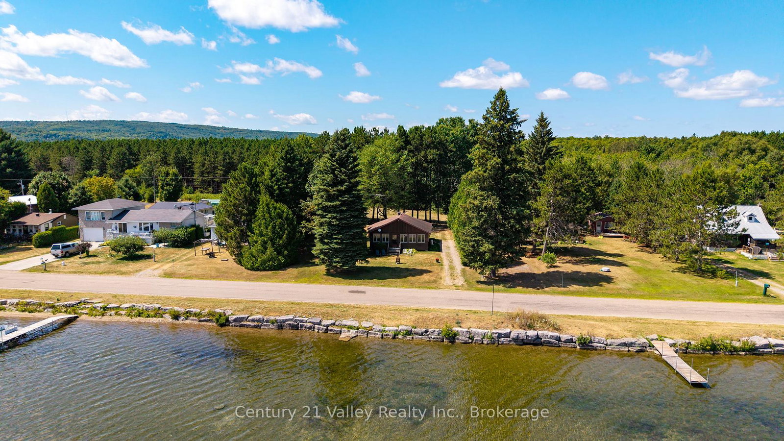 1077-lake-clear-road-bonnechere-valley-ontario-x12933940