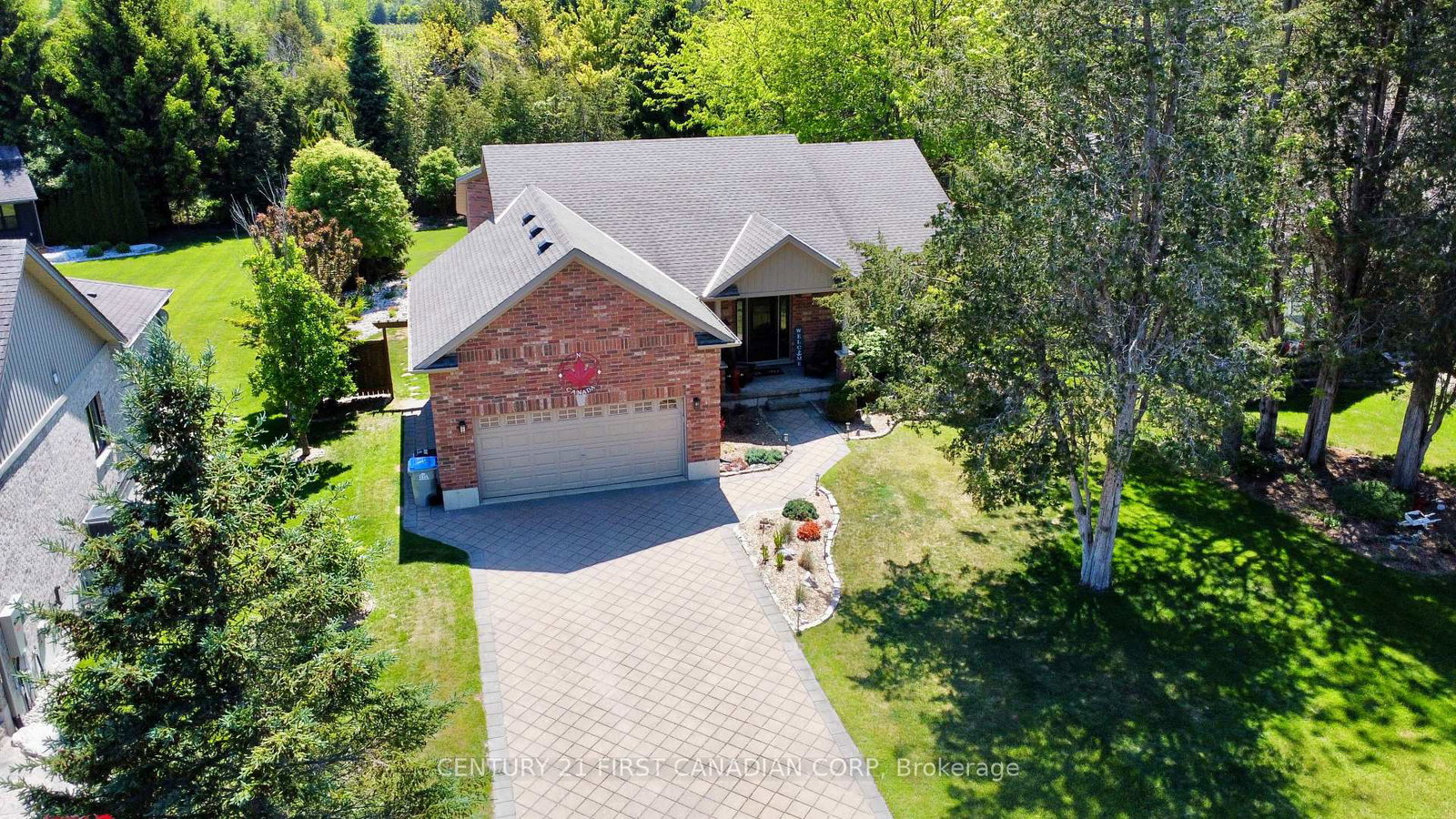 10159-meadowlilly-crescent-lambton-shores-ontario-x12934062