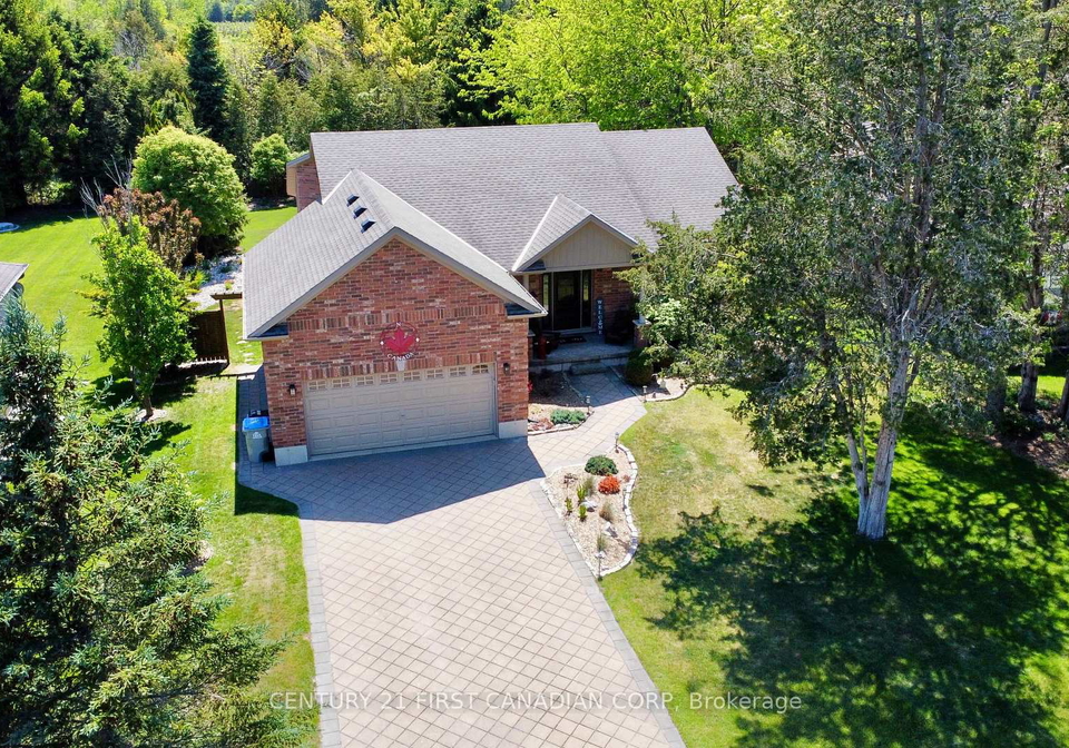 10159-meadowlilly-crescent-lambton-shores-ontario-x12934062