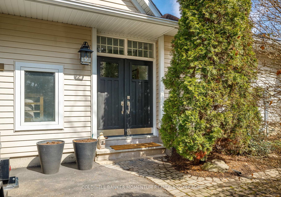 113-centre-street-niagara-on-the-lake-ontario-x12934098