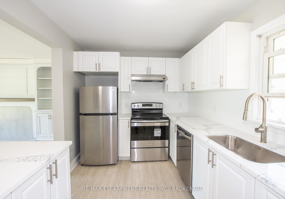 21-brisbane-glen-st-catharines-ontario-x12934290