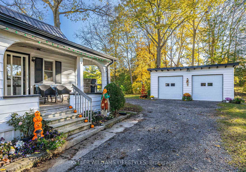 136-queen-street-north-middlesex-ontario-x12934386