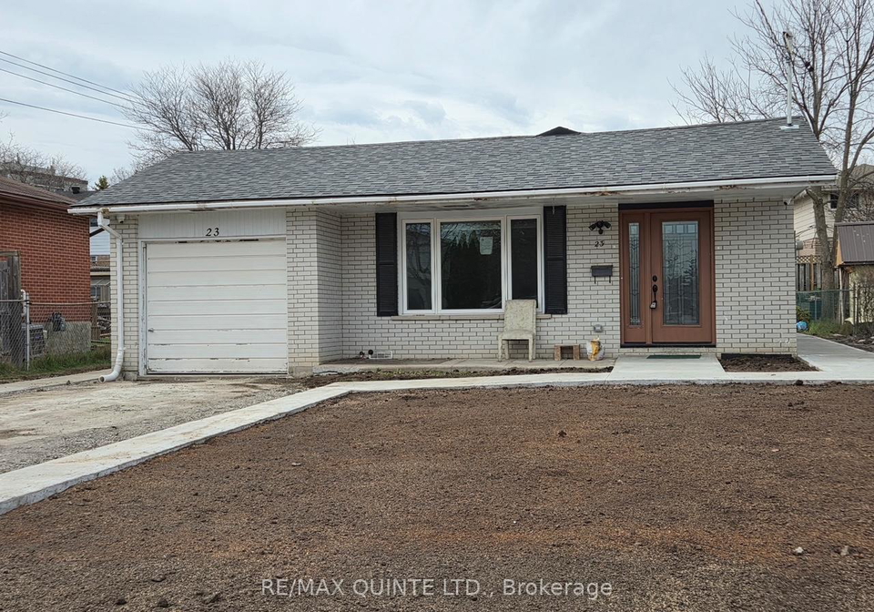 23-robertson-lane-belleville-ontario-x12934836