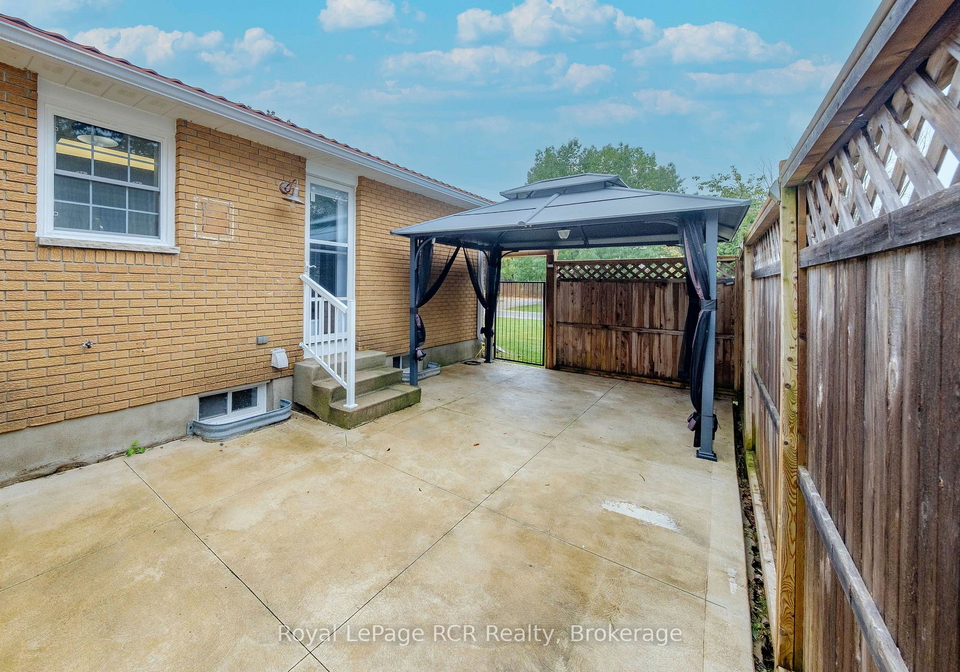 427-highland-drive-kincardine-ontario-x12934880