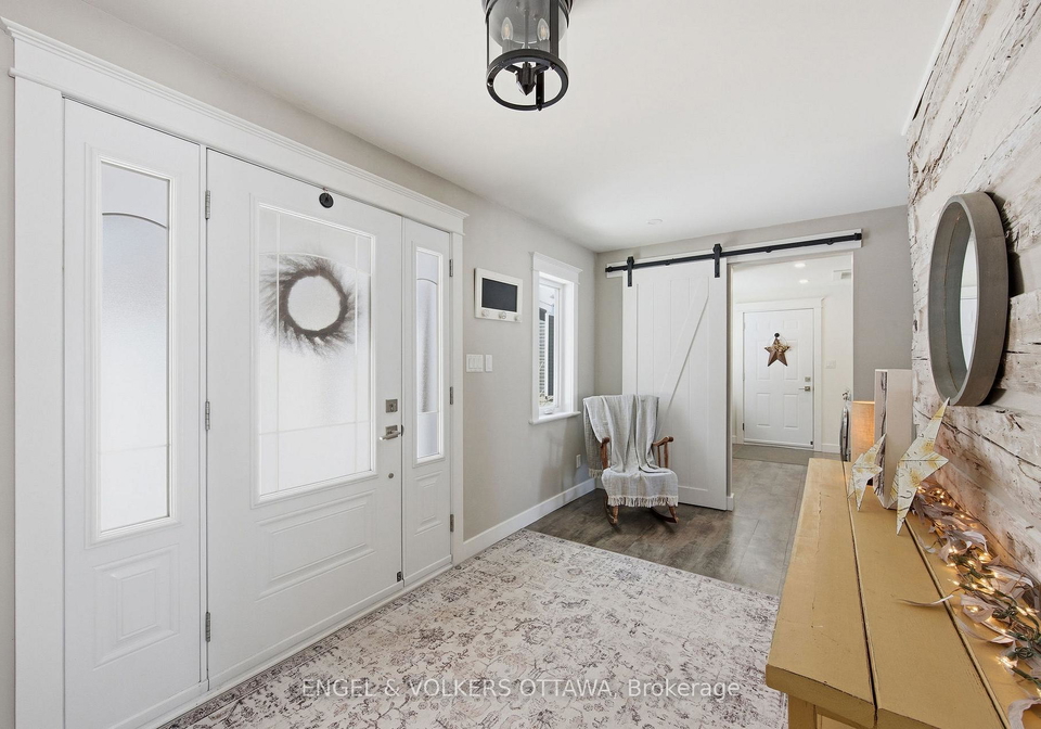 106-whites-beach-trail-whitewater-region-ontario-x12934898