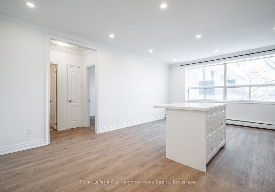 112-st-josephs-drive-hamilton-ontario-x12935278