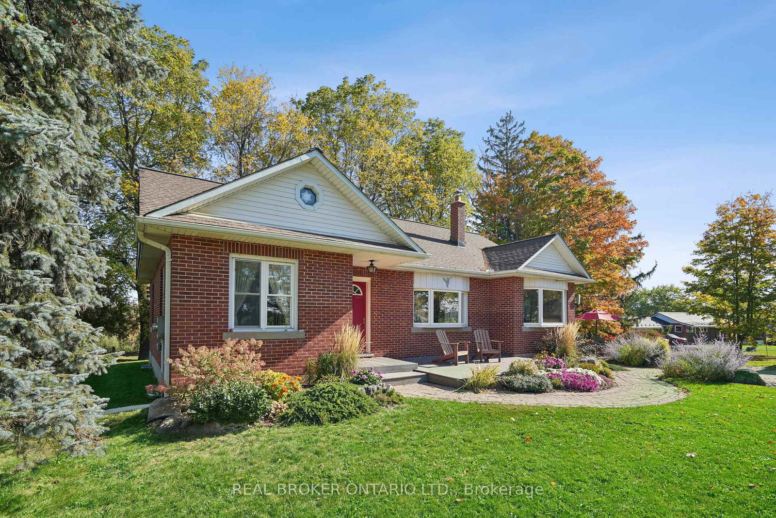 5099-first-line-erin-ontario-x12935320