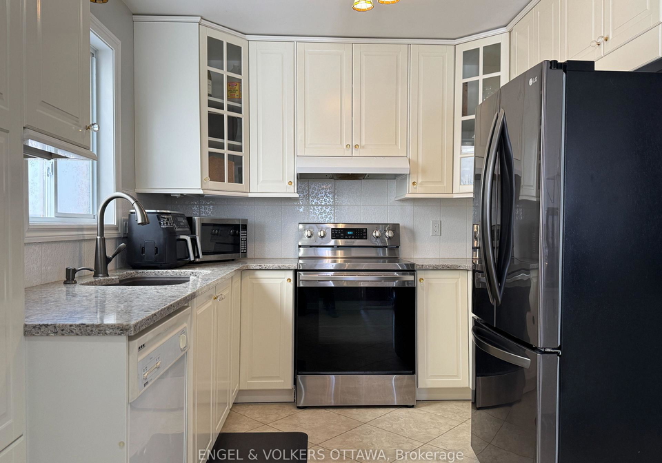 38-chester-crescent-ottawa-ontario-x12935358