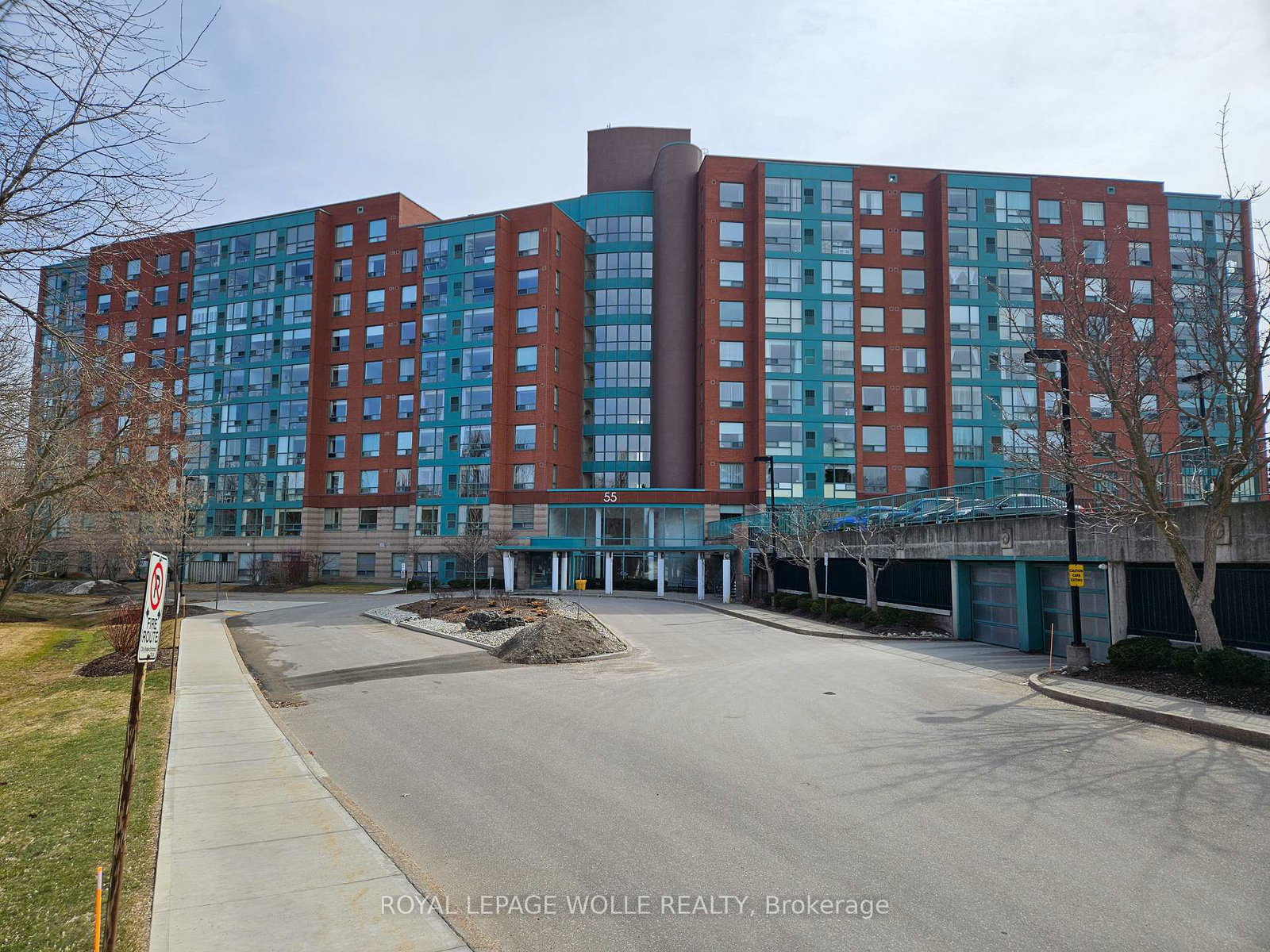55-blue-springs-drive-waterloo-ontario-x12935394