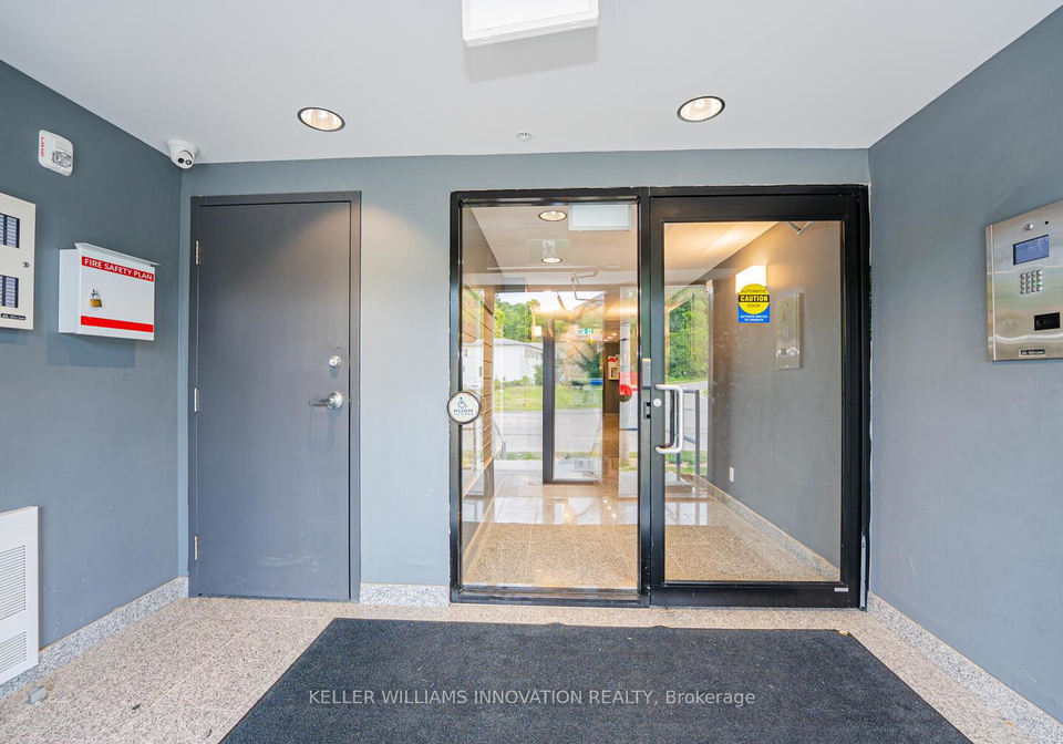 595-strasburg-road-kitchener-ontario-x12935448