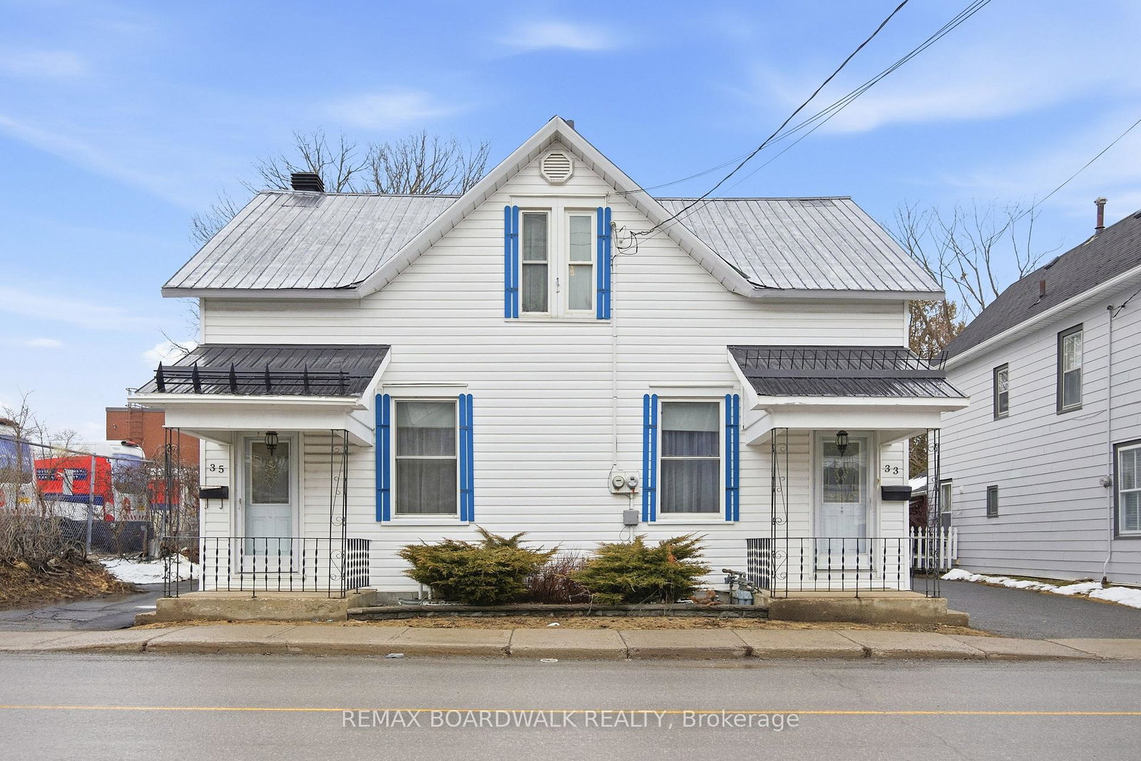 33-35-victoria-street-carleton-place-ontario-x12935986