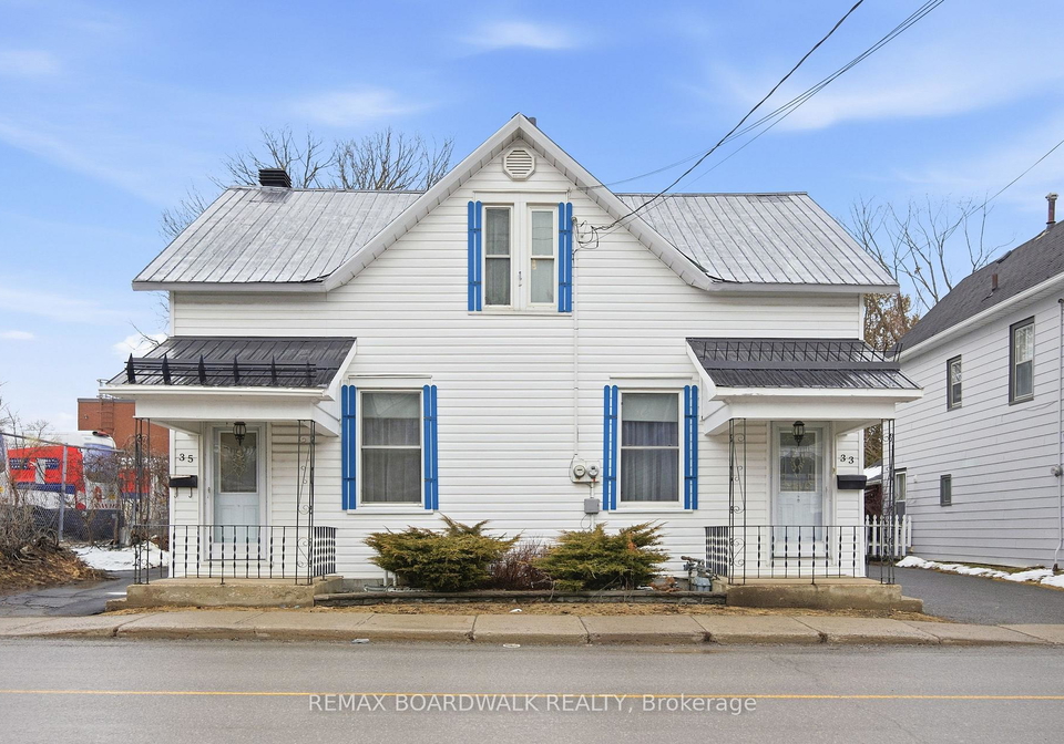 33-35-victoria-street-carleton-place-ontario-x12935986