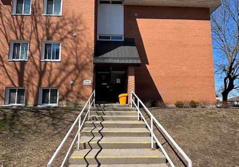 810-kyle-court-brockville-ontario-x12936032