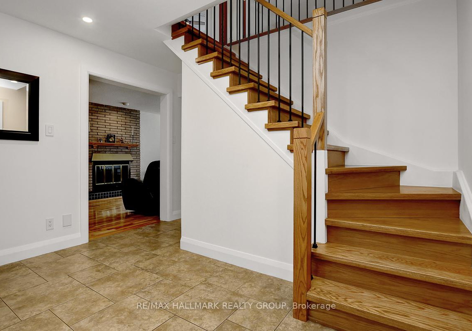 1692-caminiti-crescent-ottawa-ontario-x12936142