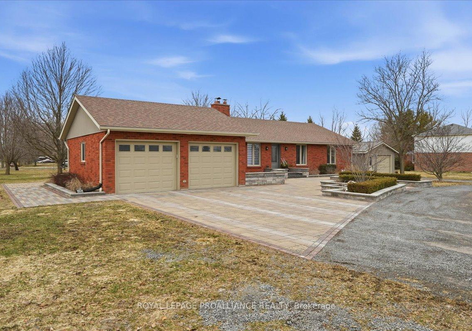 300-farnham-road-belleville-ontario-x12937286