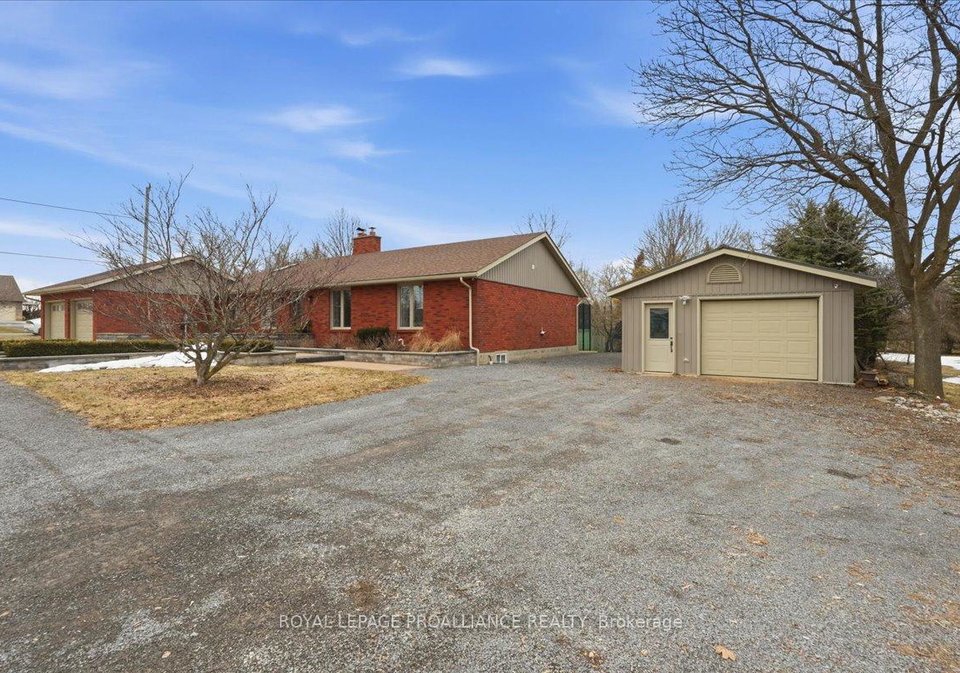 300-farnham-road-belleville-ontario-x12937286