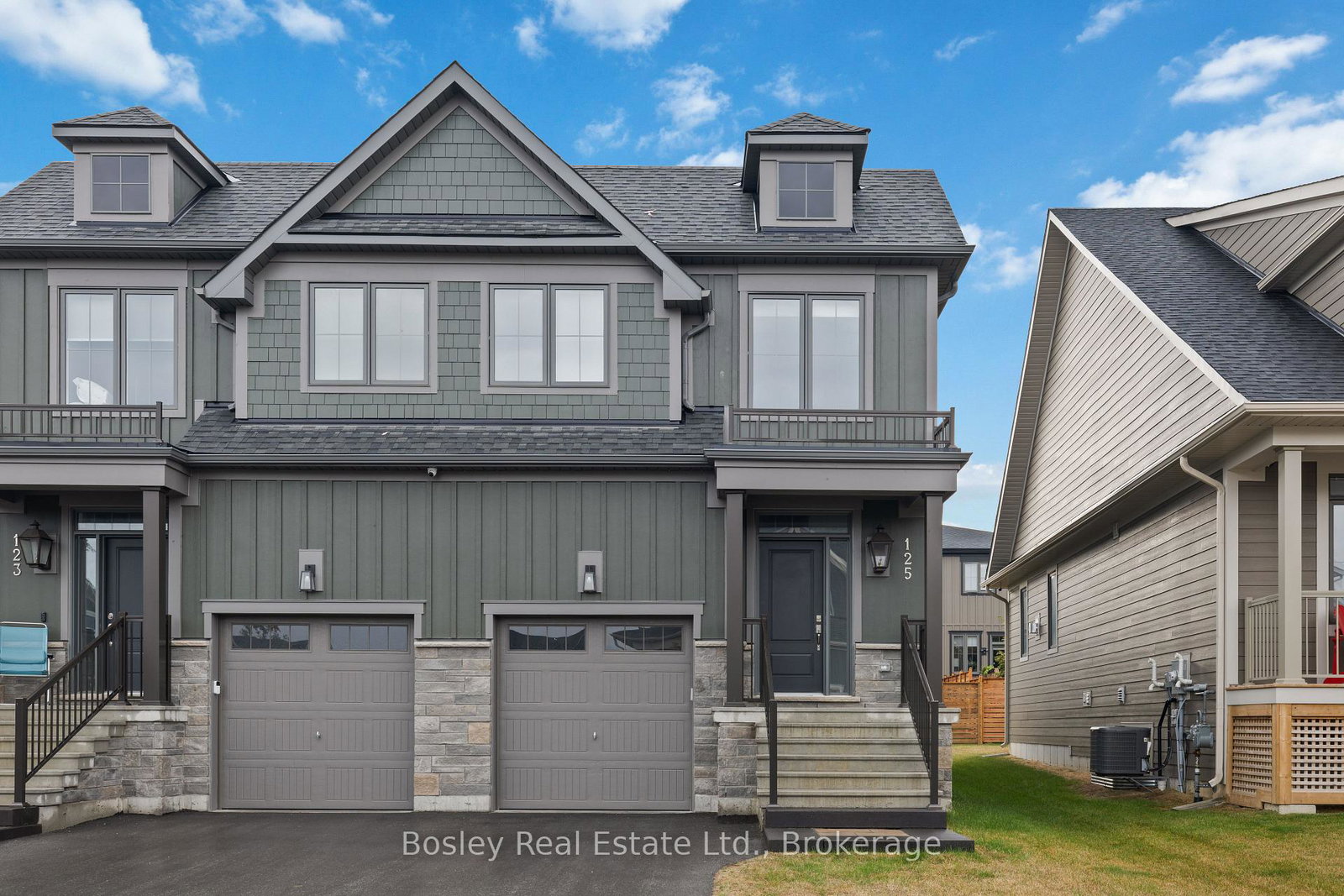 125-courtland-street-blue-mountains-ontario-x12937394