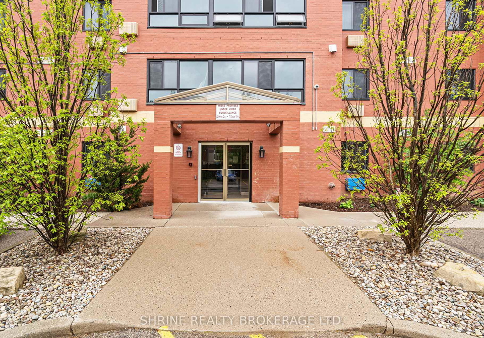 95-baseline-road-w-london-south-ontario-x12937466