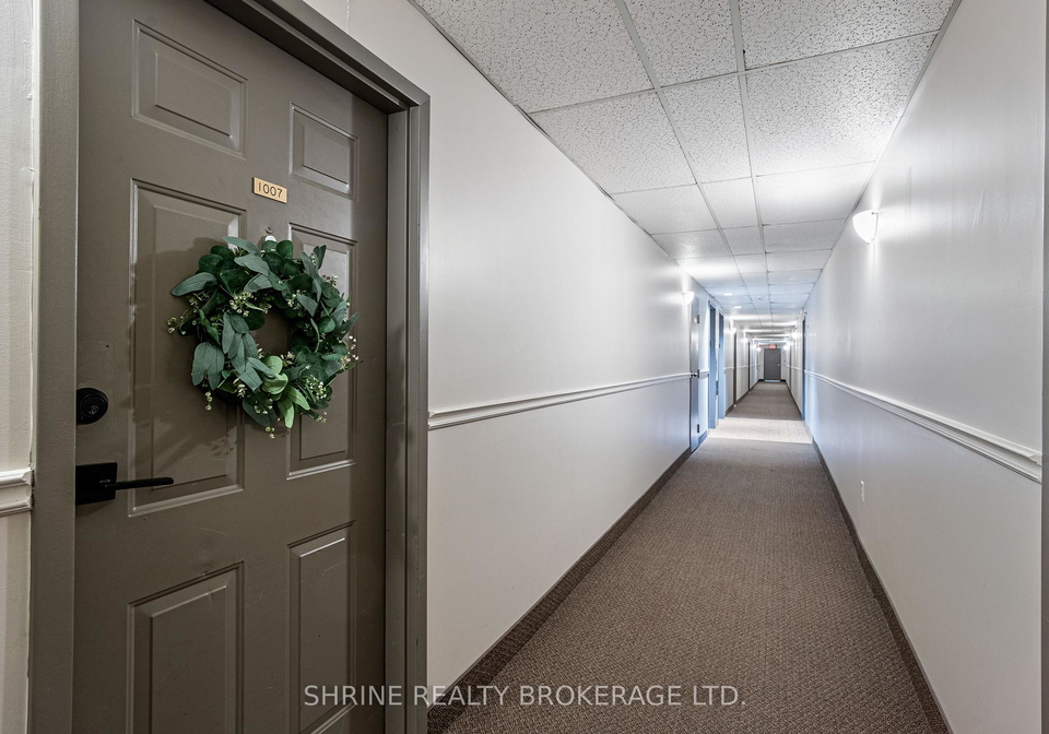 95-baseline-road-w-london-south-ontario-x12937466