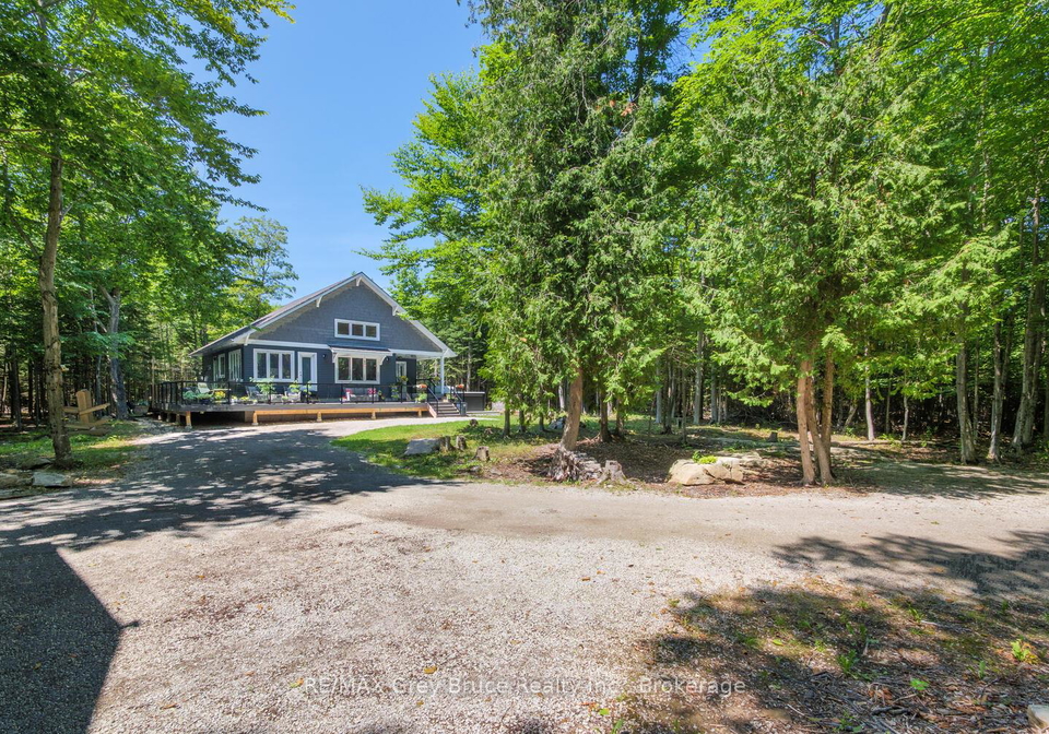 110-maple-golf-crescent-northern-bruce-peninsula-ontario-x12937998