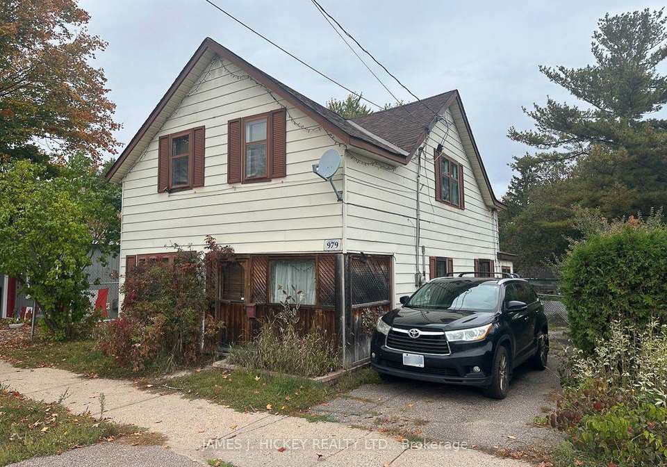 979-lea-street-pembroke-ontario-x12938214