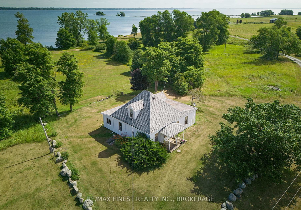 10-front-road-loyalist-ontario-x12938322