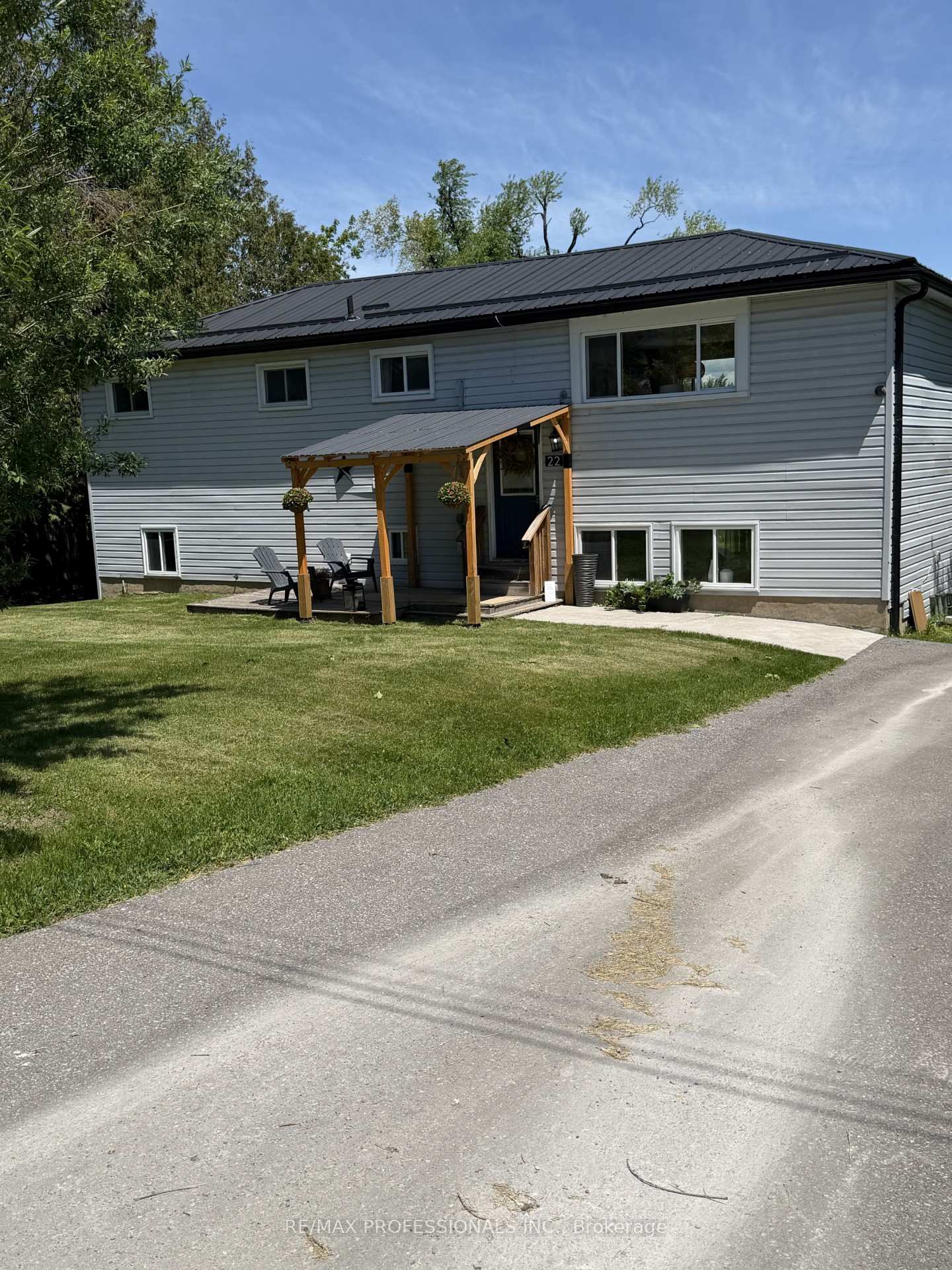 22-lawrence-street-n-kawartha-lakes-ontario-x12938856