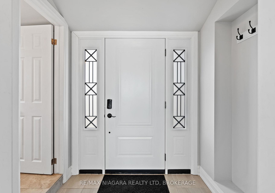 2952-north-shore-regional-road-3-drive-e-haldimand-ontario-x12938926