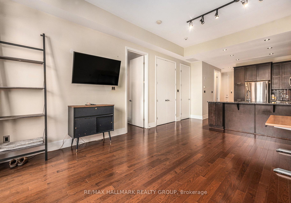 327-breezehill-avenue-s-ottawa-ontario-x12939394