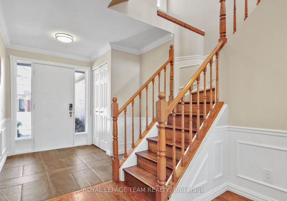 8-huntsman-crescent-kanata-ontario-x12939644