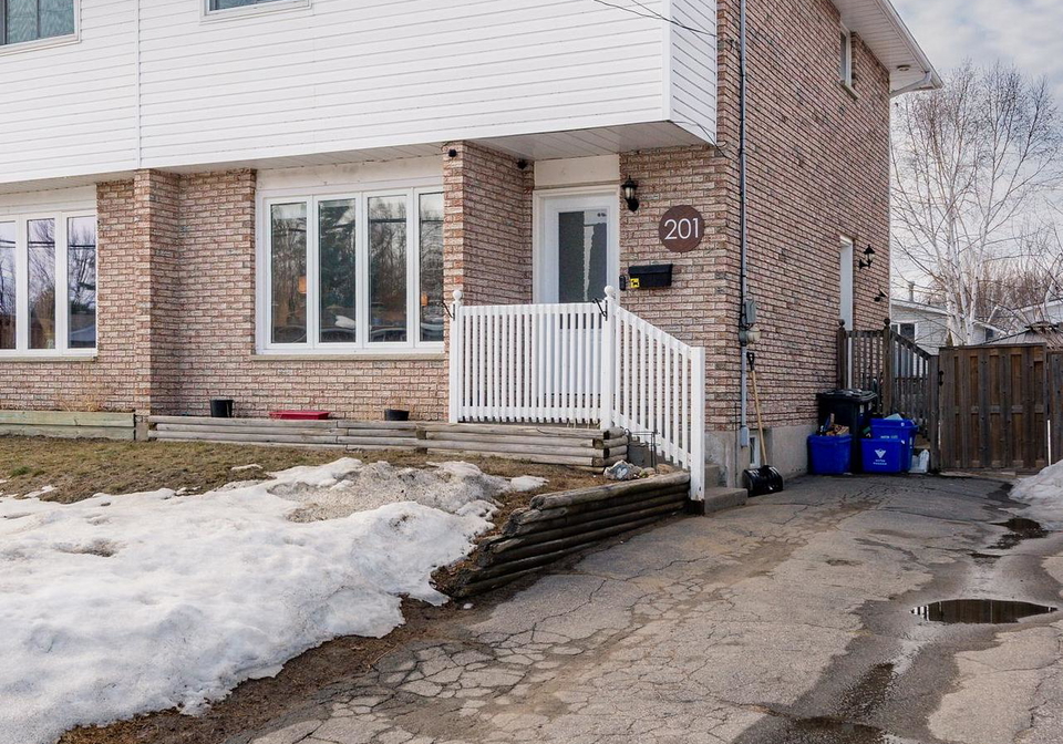 201-marshall-park-drive-north-bay-ontario-x12939786